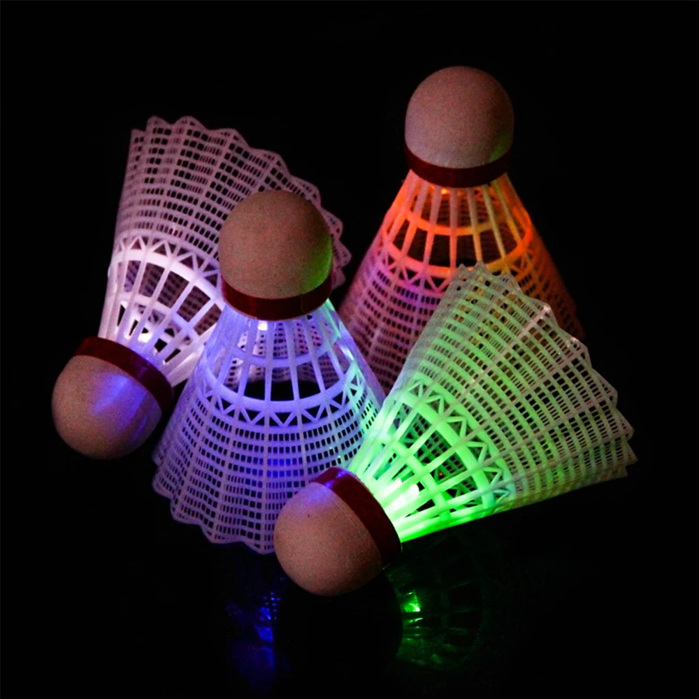 Noč 4Pcs Razsvetljavo Kroglice Pisane prižgejo LED Badminton Shuttlecocks Svetlobna Badminton Usposabljanje Žogo