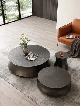 Klubska mizica je lahka in luksuzno in moderno oblikovalec ima majhno gospodinjstvo dnevno sobo velikosti skupaj tabela.